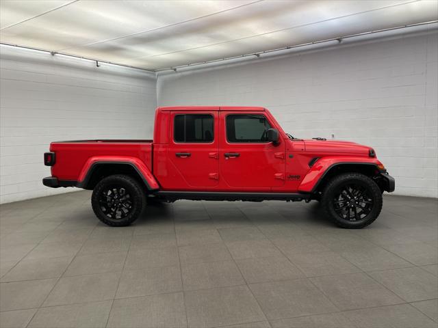 2025 Jeep Gladiator GLADIATOR NIGHTHAWK 4X4