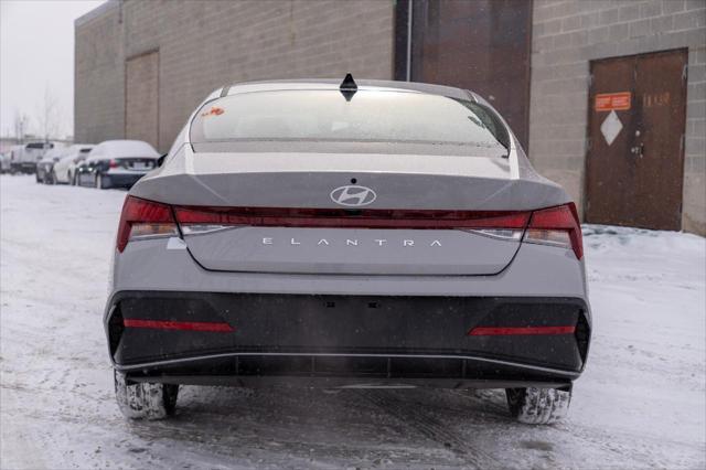 Elantra Essential