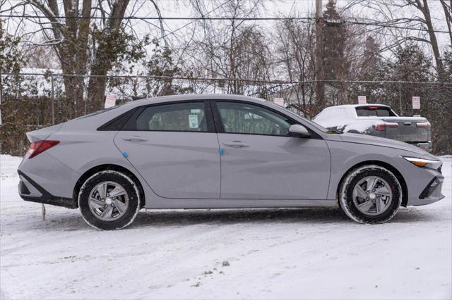 Elantra Essential
