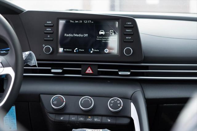 Elantra Essential