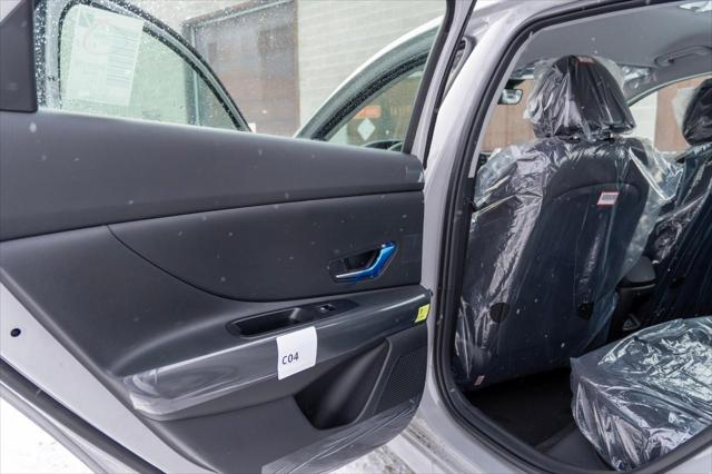 Elantra Essential