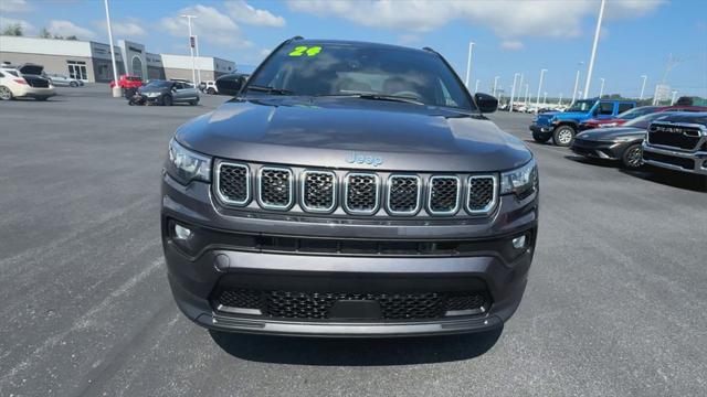 2024 Jeep Compass Latitude Lux FWD
