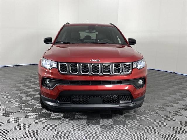 2025 Jeep Compass COMPASS LATITUDE 4X4