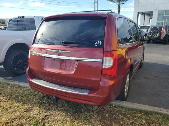 2016 Chrysler Town and Country Touring