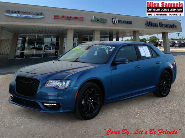 2022 Chrysler 300 Touring L AWD