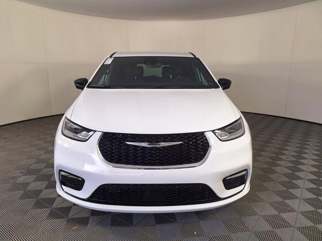2025 Chrysler Pacifica PACIFICA SELECT