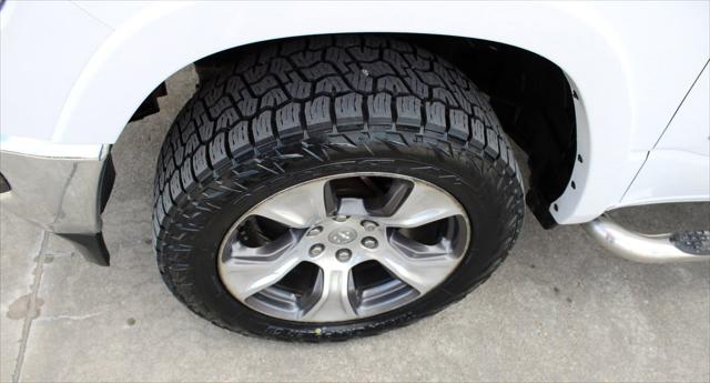 2020 RAM 1500 Laramie Crew Cab 4x4 57 Box