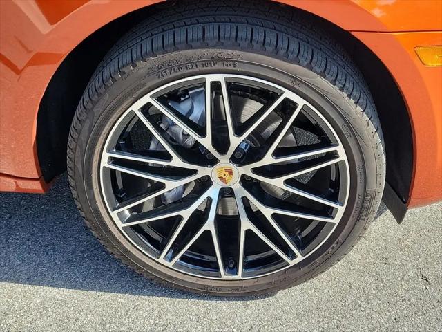 2024 Porsche Macan T