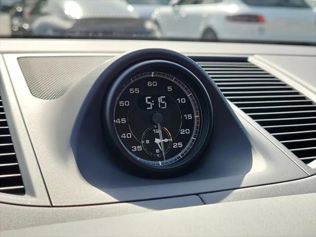 2024 Porsche Macan T