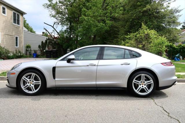 2017 Porsche Panamera 4