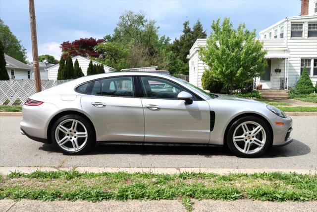 2017 Porsche Panamera 4