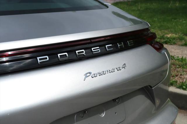 2017 Porsche Panamera 4