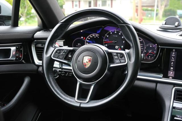 2017 Porsche Panamera 4