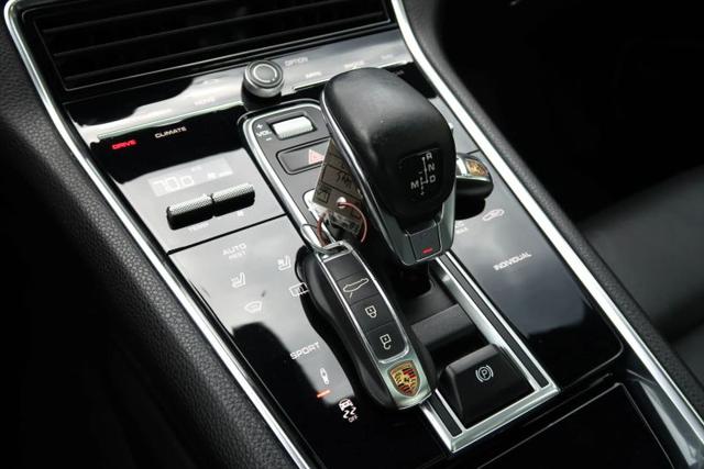 2017 Porsche Panamera 4