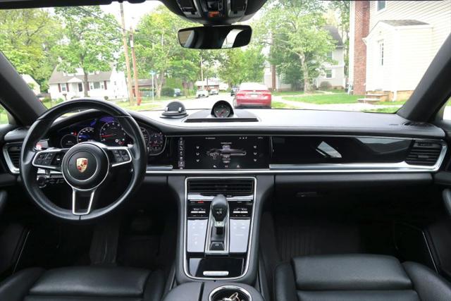 2017 Porsche Panamera 4