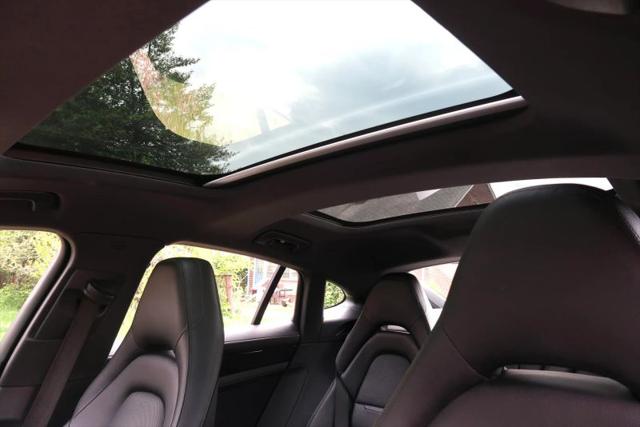 2017 Porsche Panamera 4
