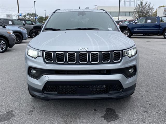 2025 Jeep Compass COMPASS LATITUDE 4X4