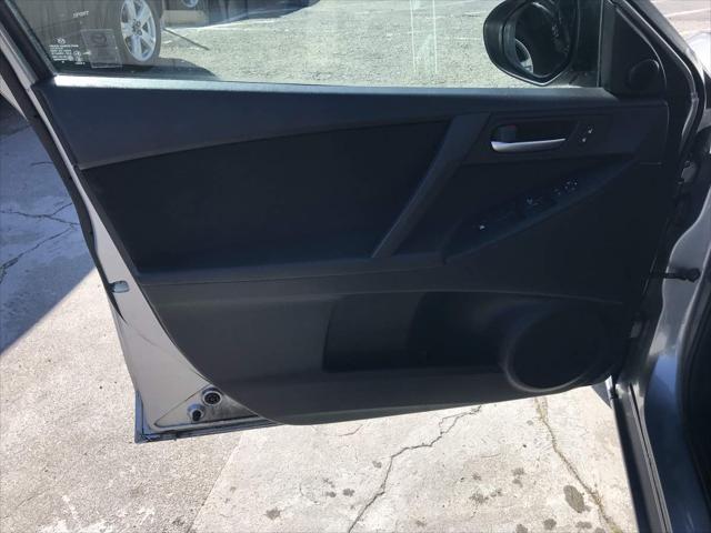 2011 Mazda Mazda3 i Touring