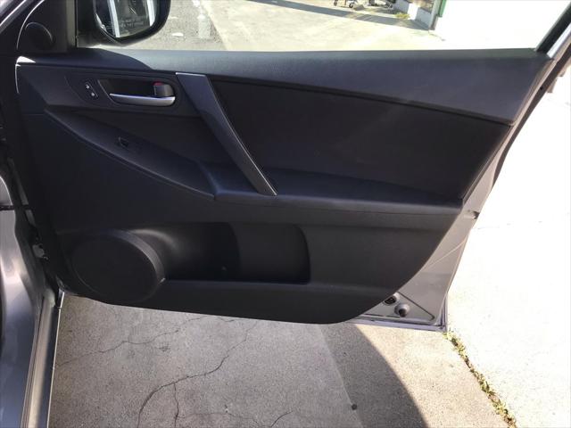 2011 Mazda Mazda3 i Touring