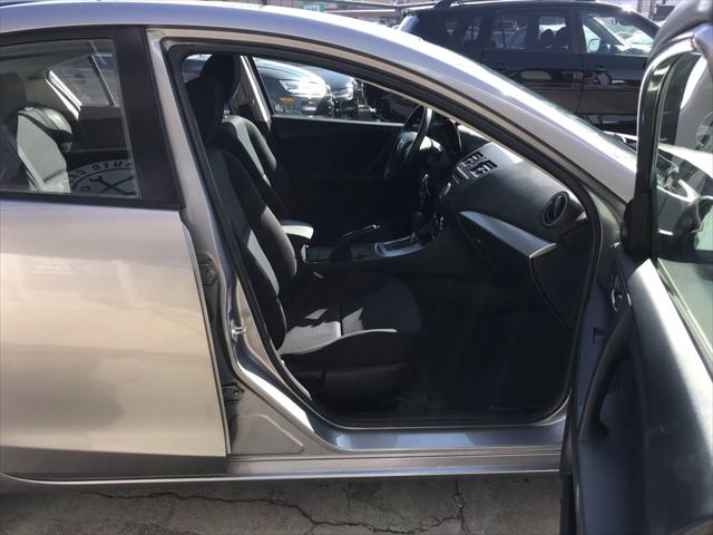 2011 Mazda Mazda3 i Touring