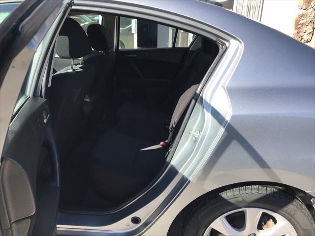 2011 Mazda Mazda3 i Touring