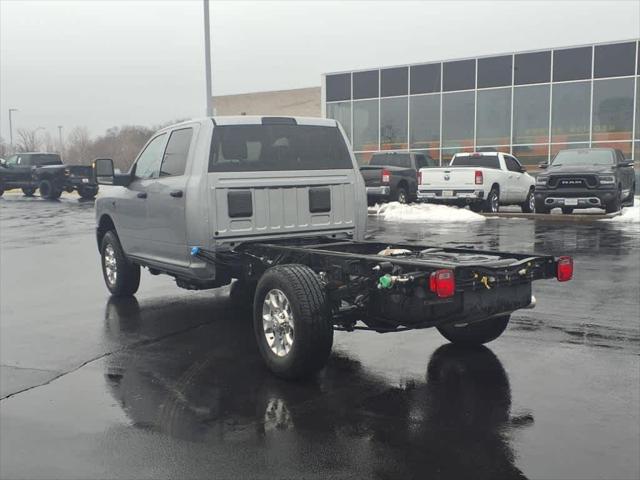 2024 RAM Ram 3500 Chassis Cab RAM 3500 TRADESMAN CREW CAB CHASSIS 4X2 60 CA