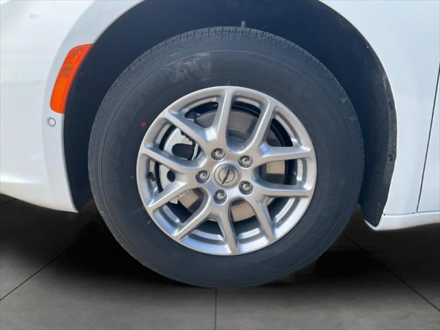 2025 Chrysler Pacifica PACIFICA SELECT