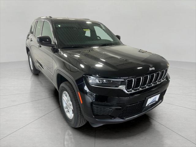 2025 Jeep Grand Cherokee GRAND CHEROKEE LAREDO 4X4