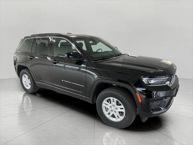 2025 Jeep Grand Cherokee GRAND CHEROKEE LAREDO 4X4