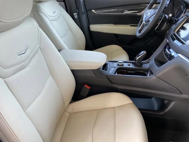 2025 Cadillac XT5 AWD Sport