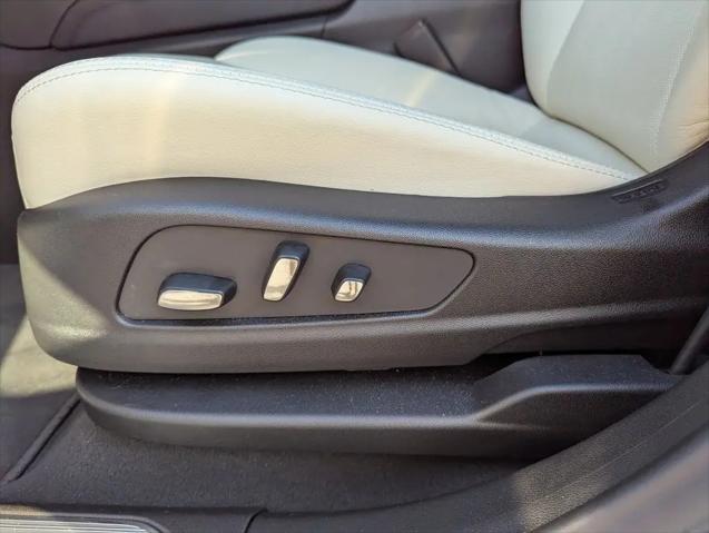 2025 Cadillac XT5 AWD Sport
