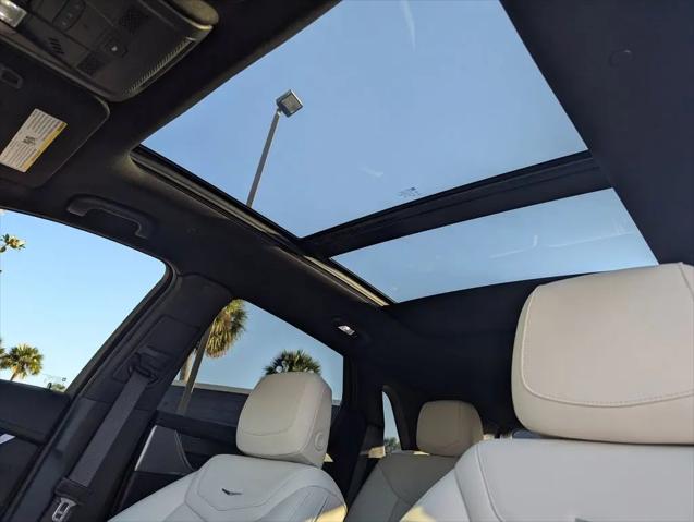 2025 Cadillac XT5 AWD Sport