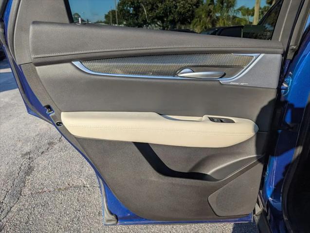 2025 Cadillac XT5 AWD Sport