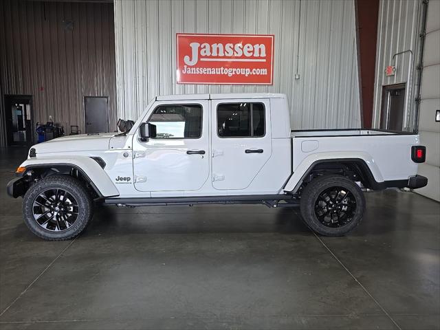 2025 Jeep Gladiator GLADIATOR NIGHTHAWK 4X4