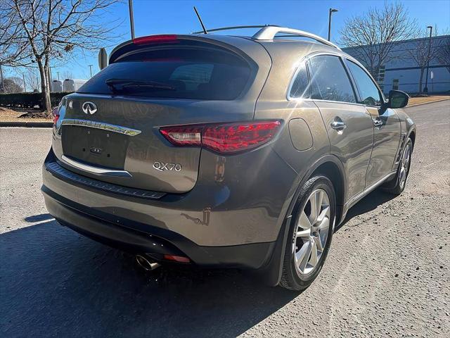 2016 INFINITI QX70 Standard