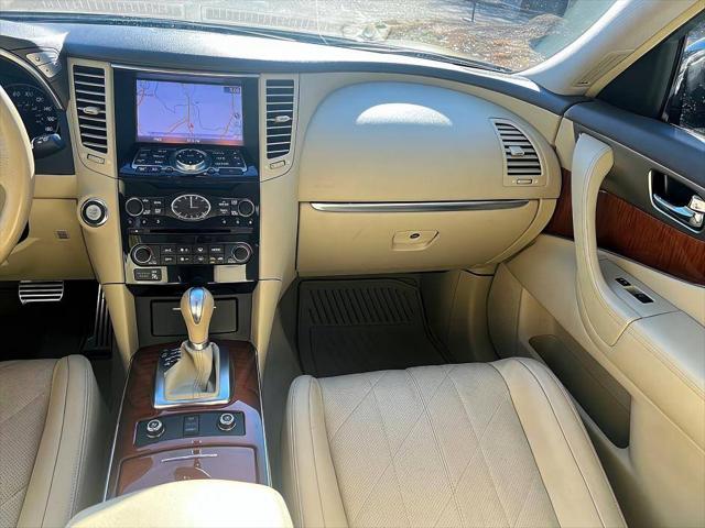 2016 INFINITI QX70 Standard