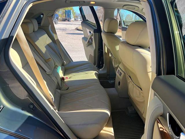 2016 INFINITI QX70 Standard