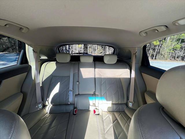 2016 INFINITI QX70 Standard