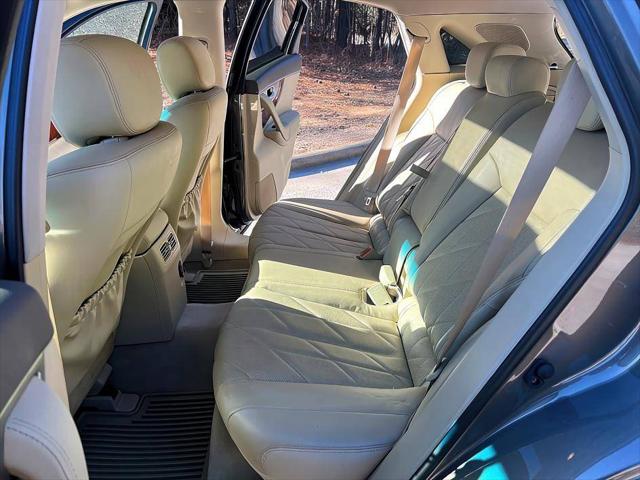 2016 INFINITI QX70 Standard