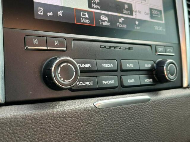 2017 Porsche Macan Standard