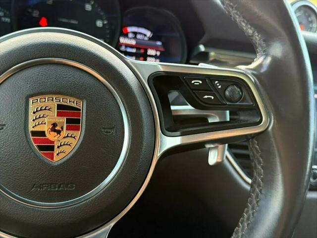 2017 Porsche Macan Standard