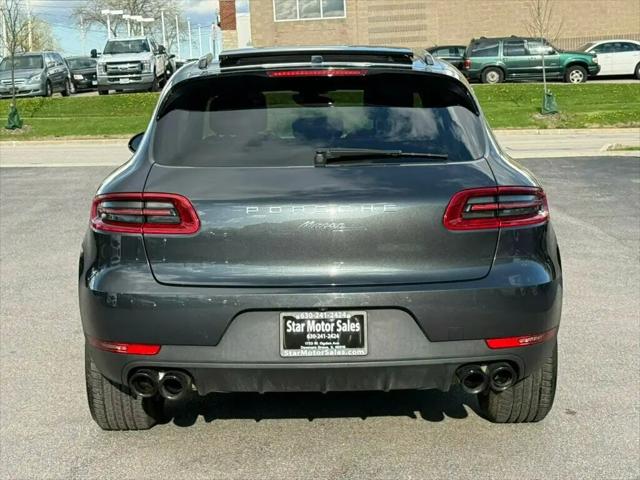 2017 Porsche Macan Standard