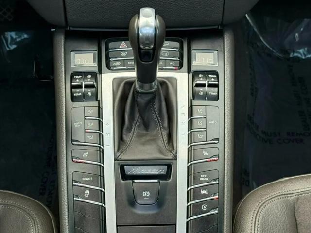 2017 Porsche Macan Standard