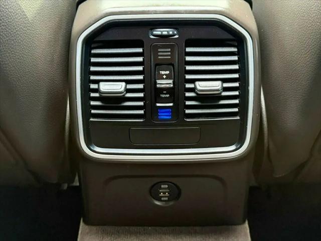 2017 Porsche Macan Standard