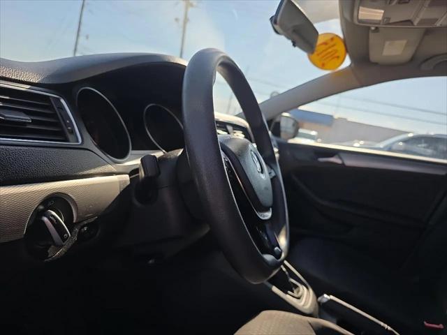 2015 Volkswagen Jetta 1.8T SE