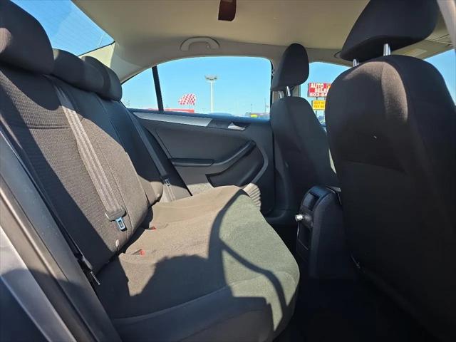 2015 Volkswagen Jetta 1.8T SE