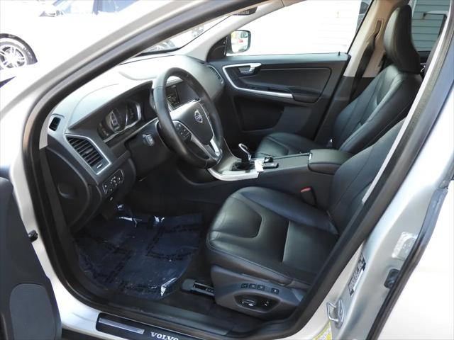 2016 Volvo XC60 T5 Platinum