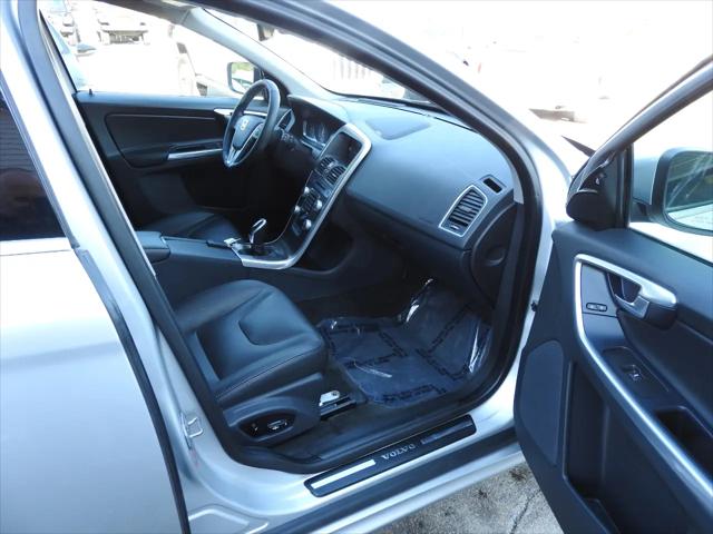 2016 Volvo XC60 T5 Platinum