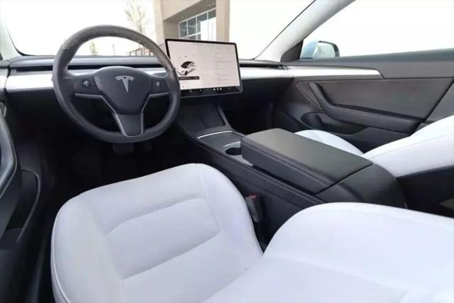 2021 Tesla Model 3 Standard Range Plus Rear-Wheel Drive