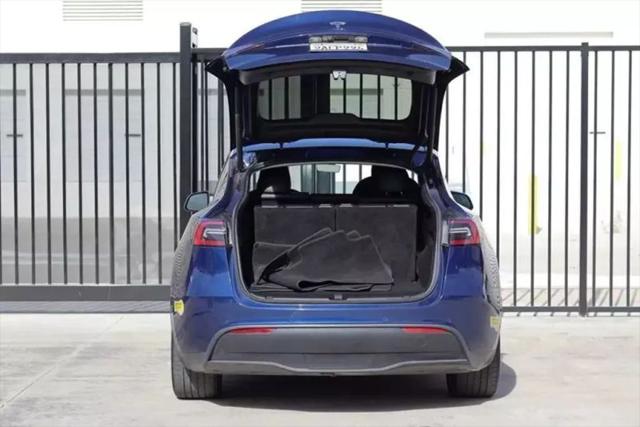 2022 Tesla Model Y Long Range Dual Motor All-Wheel Drive